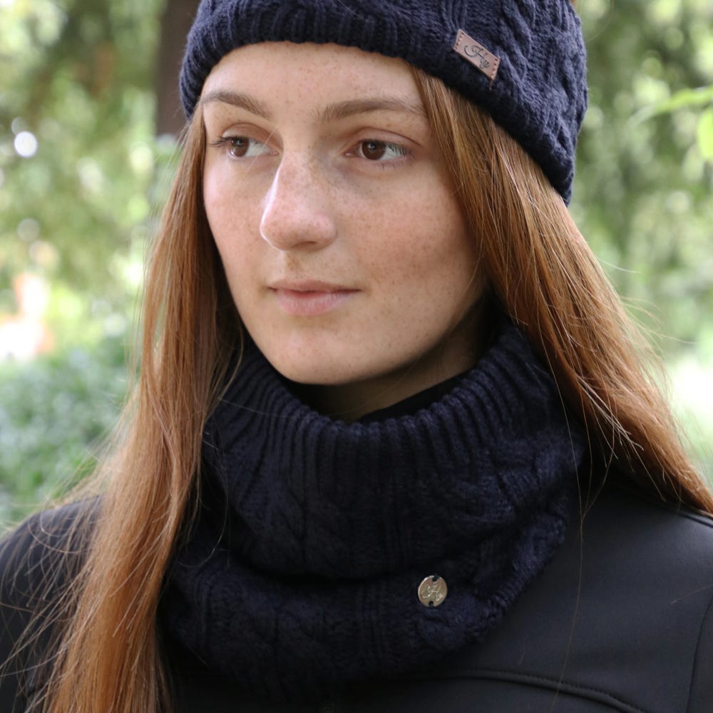 Hy Equestrian Meribel Cable Knit Snood image 1