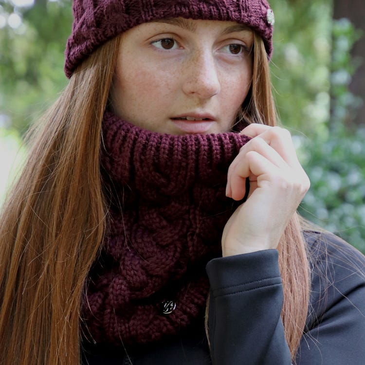 Hy Equestrian Meribel Cable Knit Snood image 5