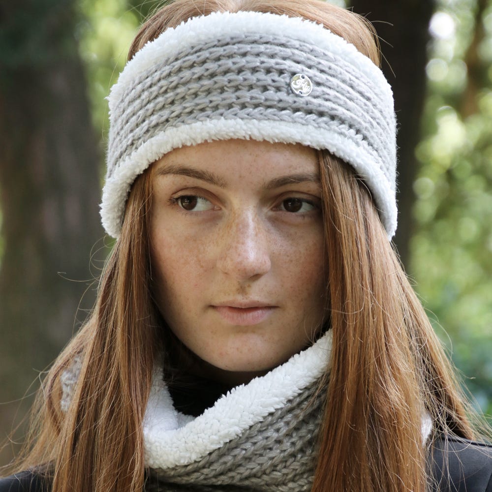 Hy Equestrian Avoriaz Metallic Snood image 2